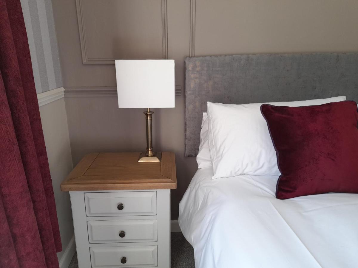 Fairwater Head Hotel Аксминстър Екстериор снимка