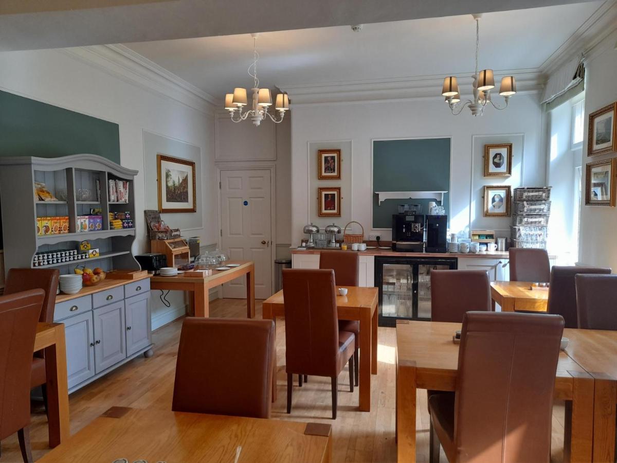 Fairwater Head Hotel Аксминстър Екстериор снимка