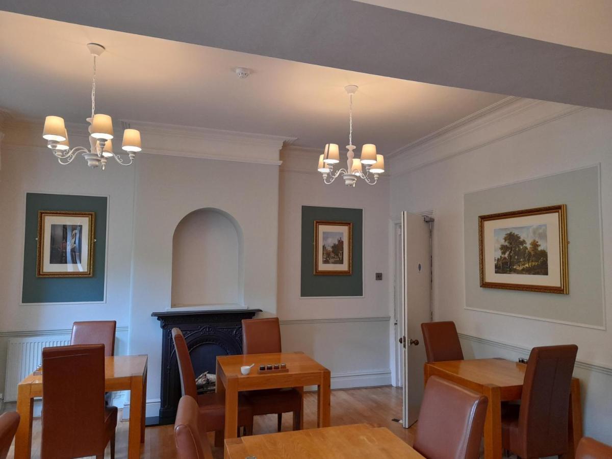 Fairwater Head Hotel Аксминстър Екстериор снимка
