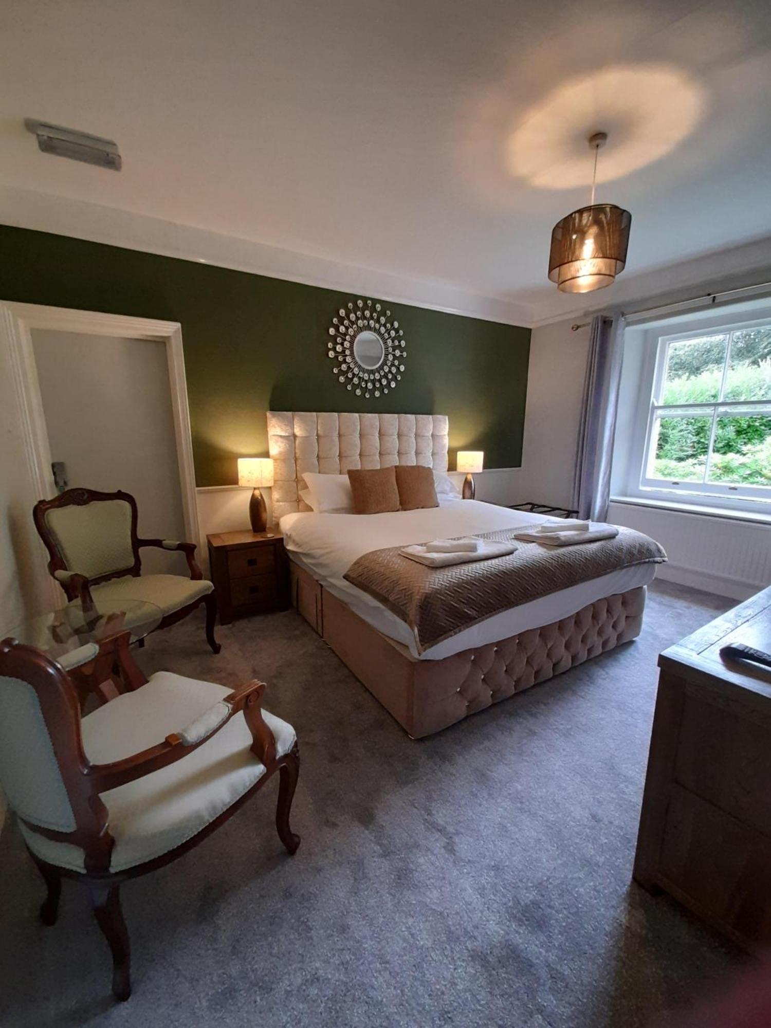 Fairwater Head Hotel Аксминстър Екстериор снимка