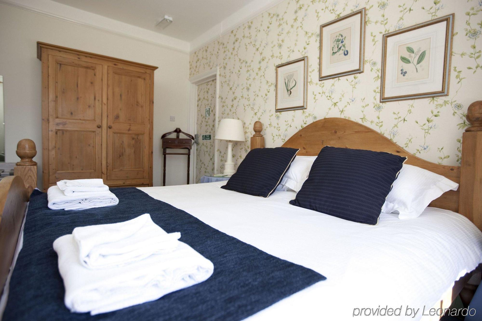 Fairwater Head Hotel Аксминстър Стая снимка