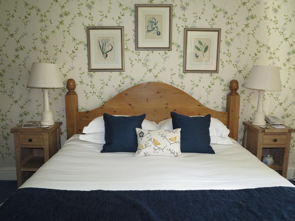 Fairwater Head Hotel Аксминстър Екстериор снимка