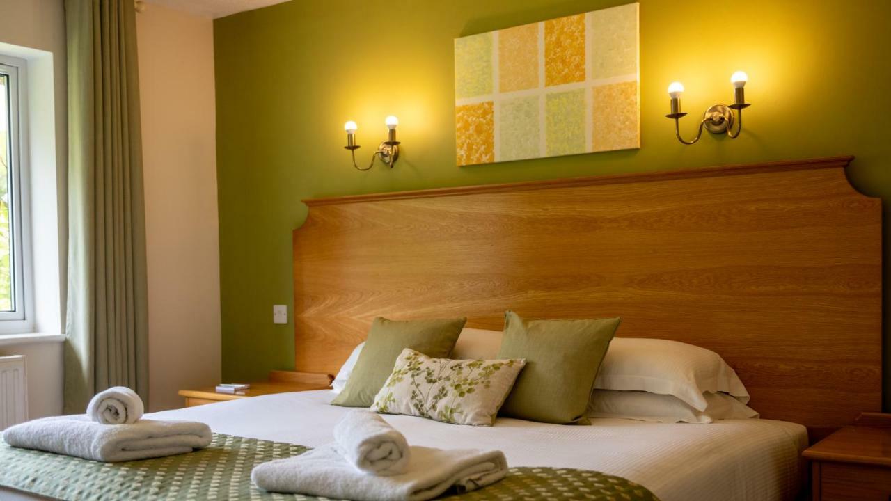 Fairwater Head Hotel Аксминстър Екстериор снимка