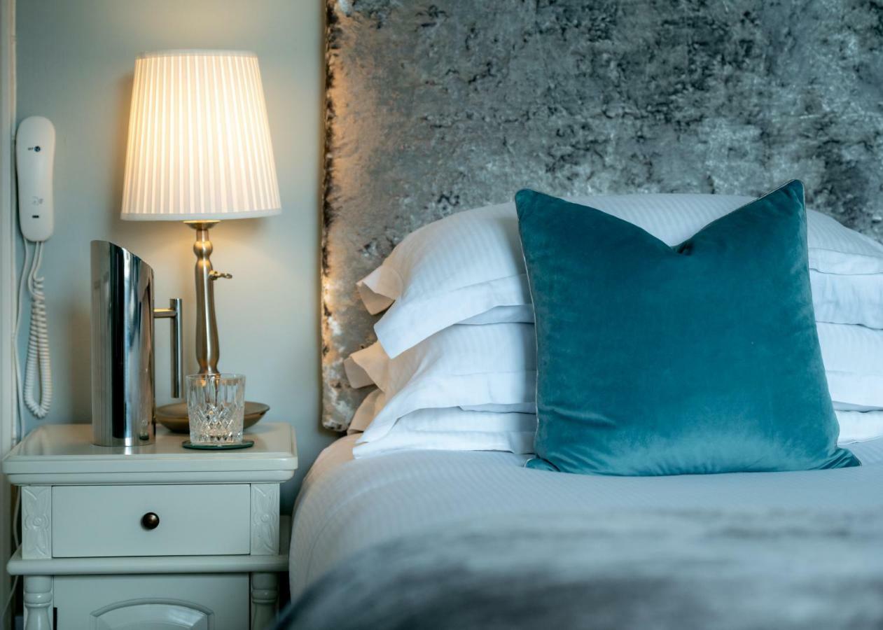 Fairwater Head Hotel Аксминстър Екстериор снимка